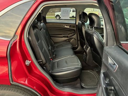 Used 2015 Ford Edge Titanium w/ Technology Package image 13