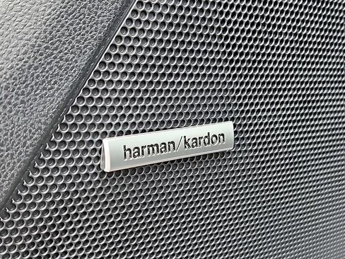 Certified 2025 Subaru Crosstrek 2.5i Limited w/ Crosstrek Mirror Package image 16