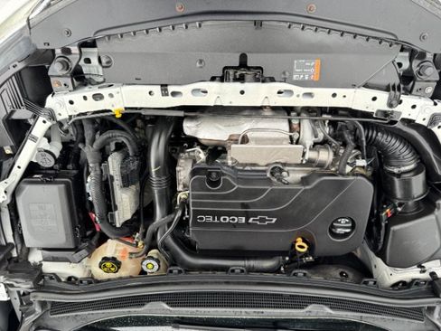 Used 2017 Chevrolet Cruze LS FWD image 11