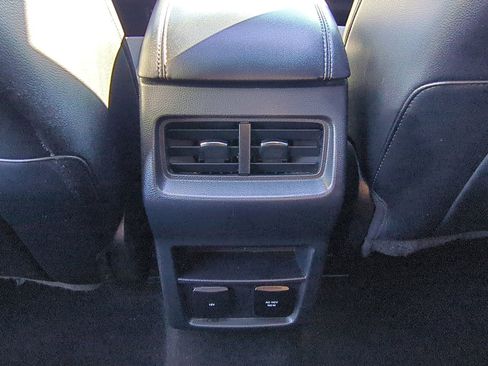 Used 2019 Ford Edge ST w/ Convenience Package image 30