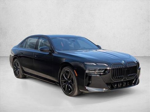 Used 2026 BMW i7 eDrive50 w/ M Sport Package RWD image 6