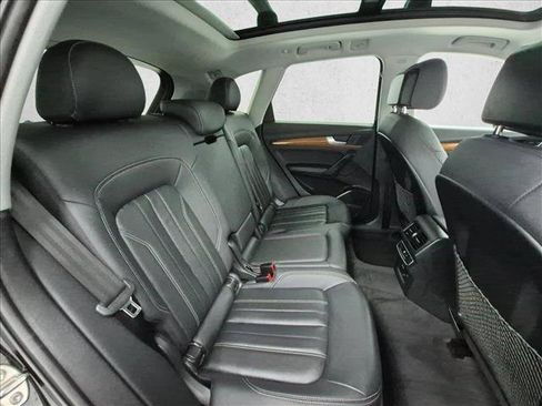 Used 2022 Audi Q5 2.0T Premium Plus AWD/4WD image 24