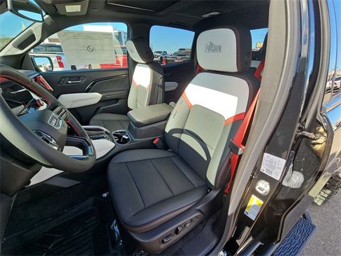 New 2026 GMC Canyon AT4X w/ AT4X AEV Edition image 16