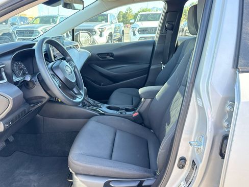 Used 2024 Toyota Corolla LE FWD image 11