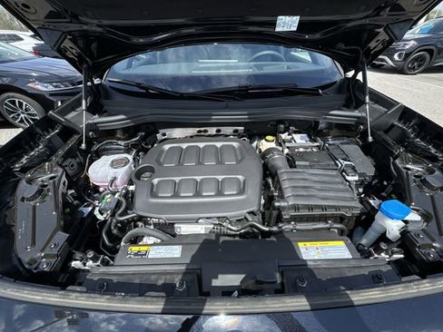 New 2026 Volkswagen Tiguan SE R-Line FWD image 29