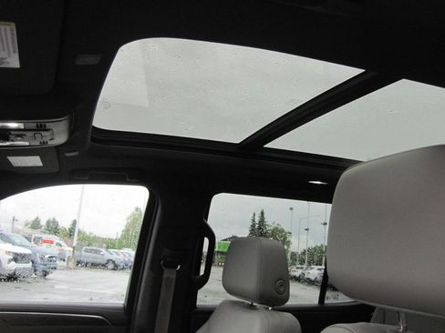 Used 2023 Chevrolet Tahoe Z71 w/ Off-Road Capability Package image 16