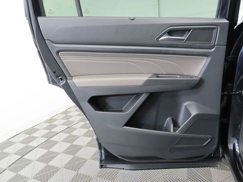 Certified 2023 Volkswagen Atlas SE w/ Panoramic Sunroof Package image 24