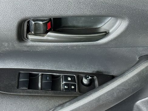 Used 2025 Toyota Corolla LE FWD image 21