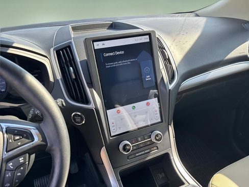 Used 2022 Ford Edge SEL w/ Convenience Package image 19