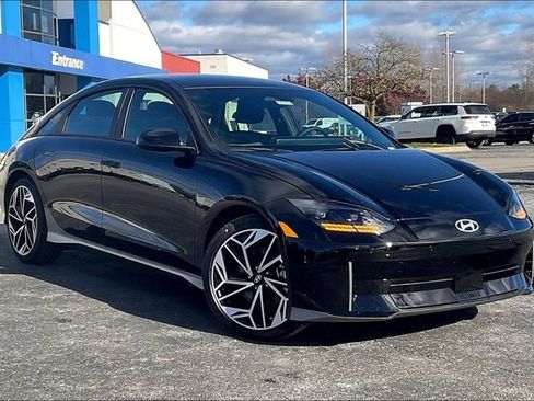 New 2025 Hyundai Ioniq 6 SEL image 1
