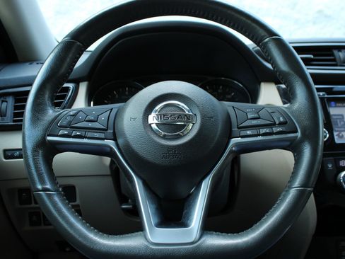 Used 2017 Nissan Rogue Platinum AWD/4WD image 33