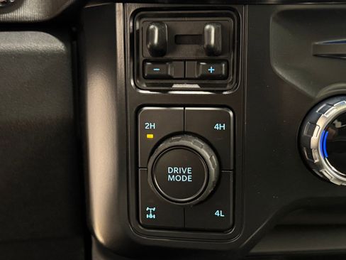 New 2026 Ford F250 Platinum w/ FX4 Off-Road Package image 20