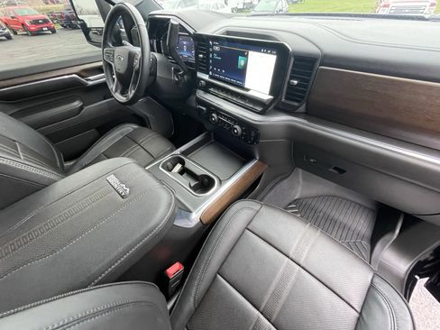 Used 2024 Chevrolet Silverado 2500 High Country w/ Midnight Edition image 34