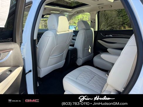 Used 2024 Buick Enclave Avenir w/ Avenir Technology Package image 26