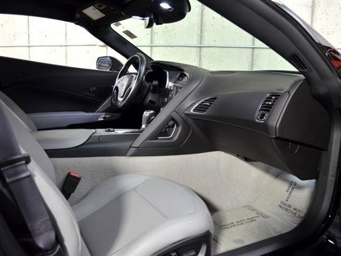 Used 2017 Chevrolet Corvette Stingray Coupe image 19