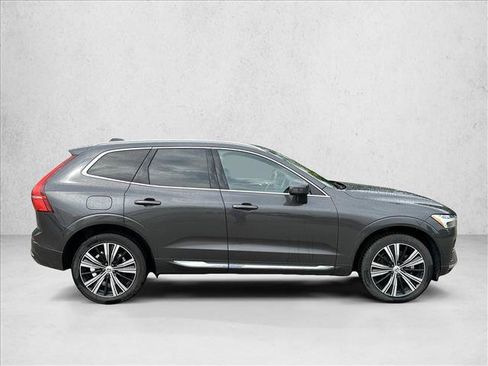 Used 2022 Volvo XC60 B5 Inscription w/ Advanced Package AWD/4WD image 4