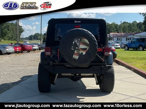 Used 2017 Jeep Wrangler Unlimited Rubicon AWD/4WD image 6