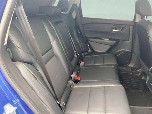 Used 2023 Nissan Rogue SV w/ SV Premium B Package AWD/4WD image 9