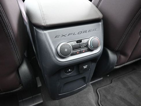 New 2026 Ford Explorer Platinum w/ LUX Leather Package AWD/4WD image 26