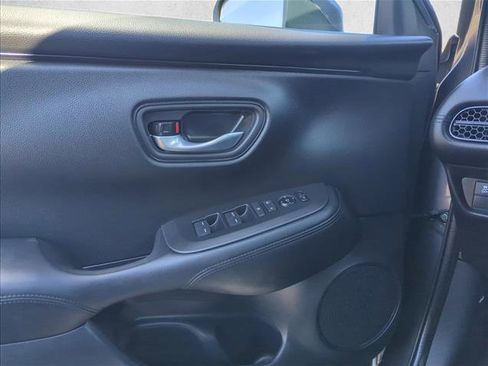 Used 2025 Honda HR-V LX image 25