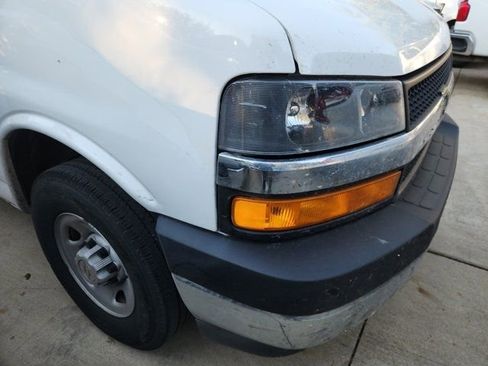 Used 2025 Chevrolet Express 3500 w/ Power Convenience Package image 8