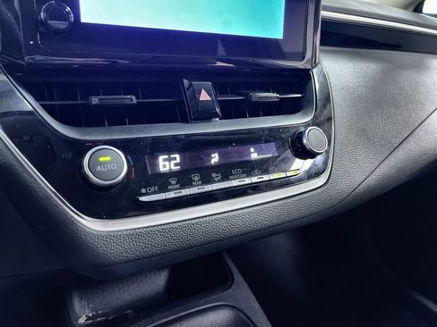 Used 2024 Toyota Corolla LE FWD image 33
