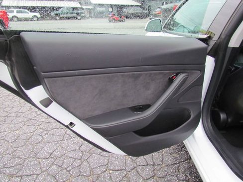 Used 2019 Tesla Model 3 Performance AWD/4WD image 13