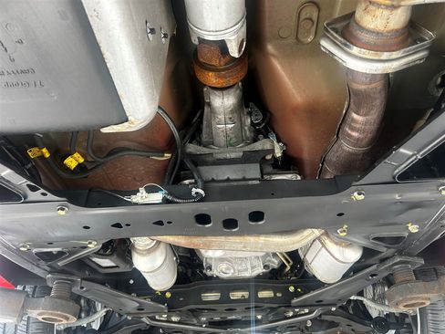 Used 2004 Chevrolet SSR w/ Preferred Equipment Group image 73