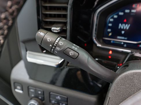 Used 2024 Chevrolet Silverado 1500 RST image 27