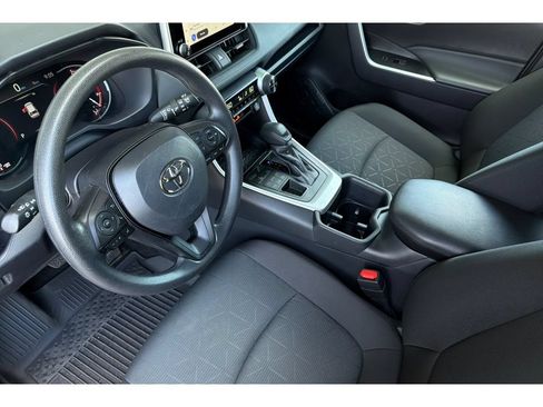Certified 2025 Toyota RAV4 XLE AWD/4WD image 10