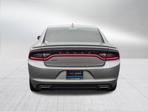 Used 2018 Dodge Charger R/T image 4