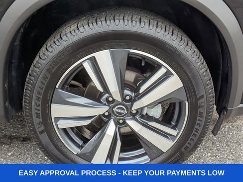 Used 2024 Nissan Rogue SL AWD/4WD image 13