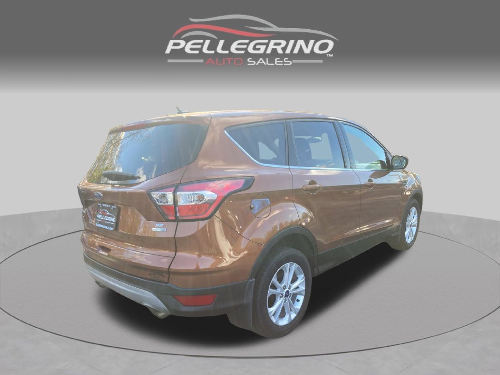 Used 2017 Ford Escape SE w/ SE Cold Weather Package AWD/4WD image 7