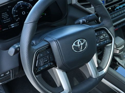 Used 2024 Toyota Tundra Limited AWD/4WD image 28