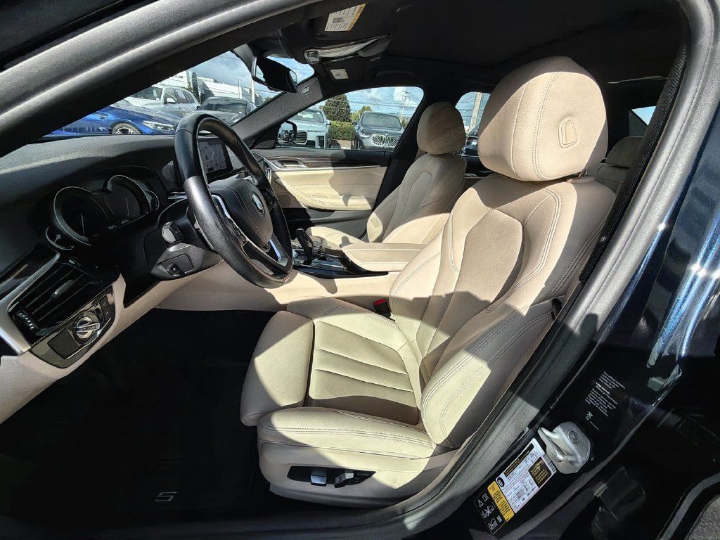 Used 2019 BMW 530i xDrive w/ Convenience Package AWD/4WD image 19