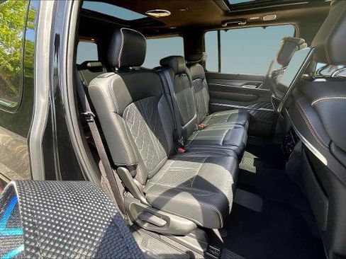 Used 2023 Jeep Grand Wagoneer Series III w/ Rear Seat Video Group 1 AWD/4WD image 24
