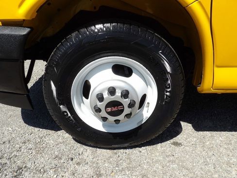 Used 2021 GMC Savana 3500 Extended w/ Power Convenience Package RWD image 43