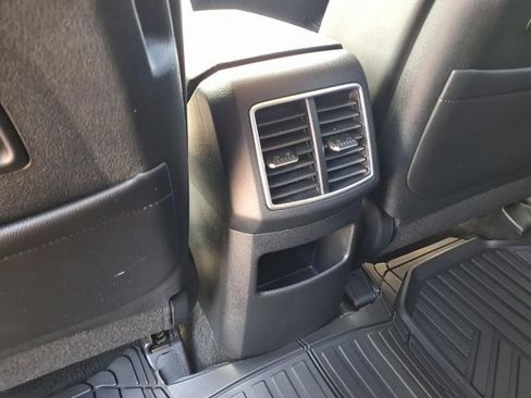 Used 2024 Kia Sportage EX FWD image 9