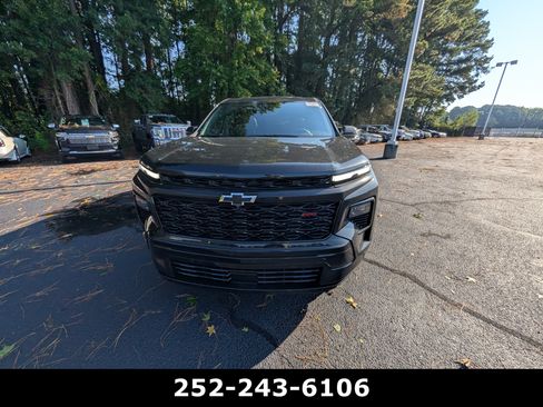 Used 2026 Chevrolet Traverse RS FWD image 2