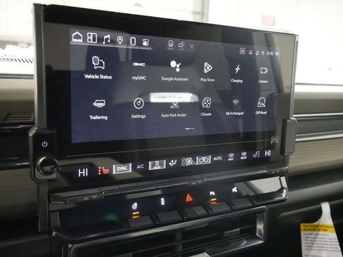 New 2026 GMC Hummer EV 4x4 Crew Cab w/ Battery Pack, 24 Module Pack image 24