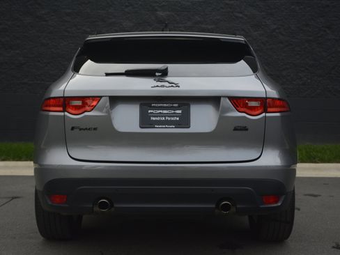 Used 2020 Jaguar F-PACE Premium image 6