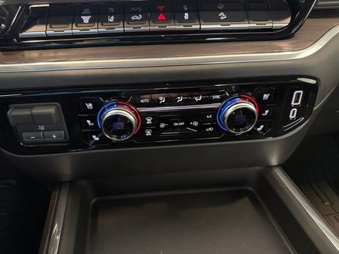 New 2026 GMC Sierra 2500 SLT w/ SLT Convenience Package AWD/4WD image 40