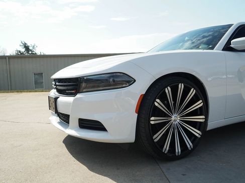 Used 2022 Dodge Charger SXT w/ Leather Interior Group image 11