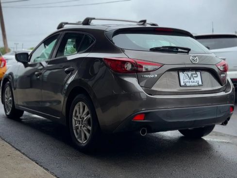 Used 2016 MAZDA MAZDA3 i Grand Touring FWD image 4