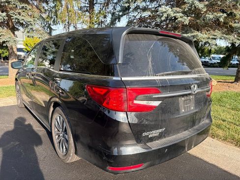 Used 2024 Honda Odyssey EX-L image 2