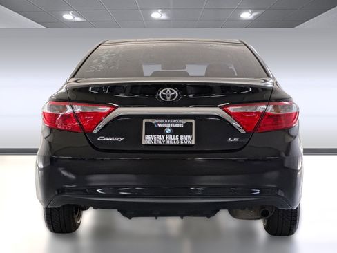 Used 2016 Toyota Camry LE image 9