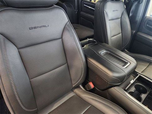 Certified 2023 GMC Yukon XL Denali image 16
