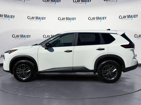 Used 2024 Nissan Rogue S FWD image 2