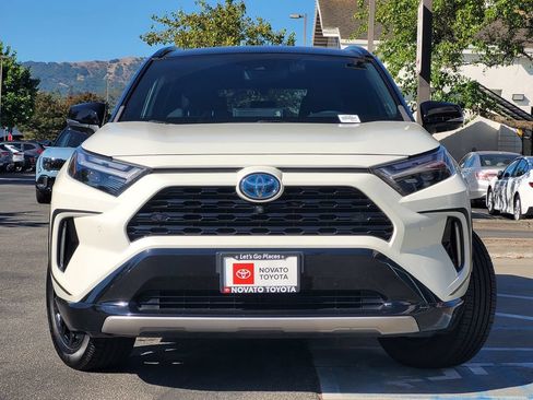Used 2022 Toyota RAV4 XSE AWD/4WD image 2