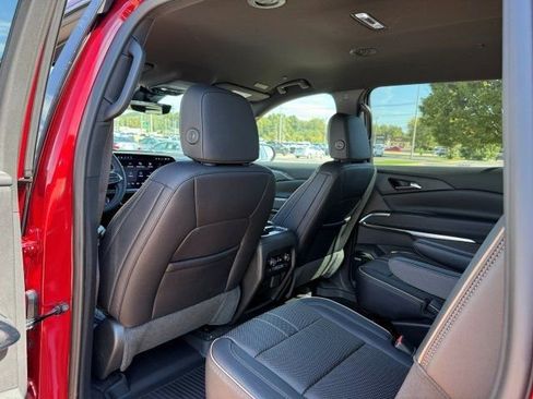 New 2026 Chevrolet Traverse High Country w/ LPO, Floor Liner Package FWD image 15